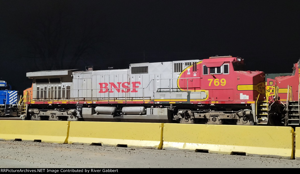 BNSF 769